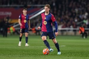 每体:巴萨正在与德容、埃里克-加西亚和孔德商谈续约