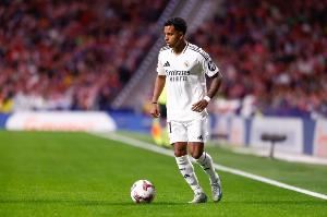 记者:罗德里戈预计留在皇马,没有收到报价也未申请离队