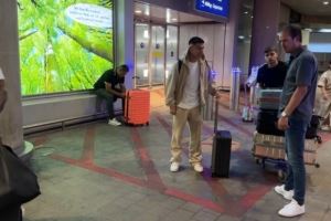 德天空:埃切维里已抵达杜塞尔多夫,周三接受勒沃库森体检