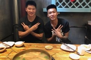 赵睿加盟北京男篮!雷蒙晒照:好的队友 原来在这等着我呢