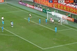 2分钟2球!王钰栋传中朱鹏宇头球破门,U22国足3-0领先!