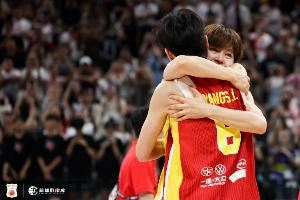 经纪公司:杨力维杨舒予父亲因病昨日凌晨去世 享年59岁