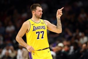  ESPN预测明日湖人主场迎战热火：湖人胜率58.3% 热火胜率41.7%