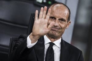  德比先生！米体：阿莱格里执教米兰和尤文的德比战绩为16胜5平5负