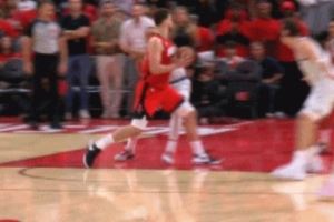  秀个手活儿！申京连续转身碾到甜点区 小抛投打成2+1