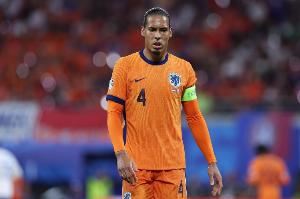  范戴克超越弗兰克·德波尔，成为荷兰国家队历史出场次数最多队长