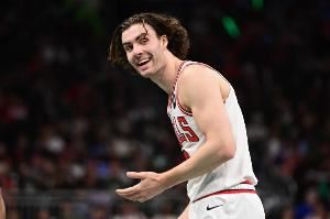  很全面！吉迪过去7场场均23分10.4板11.2助攻 命中率46.8%