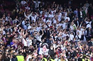  世体：避免大量法兰克福球迷涌入诺坎普，巴萨售票将采取严格措施